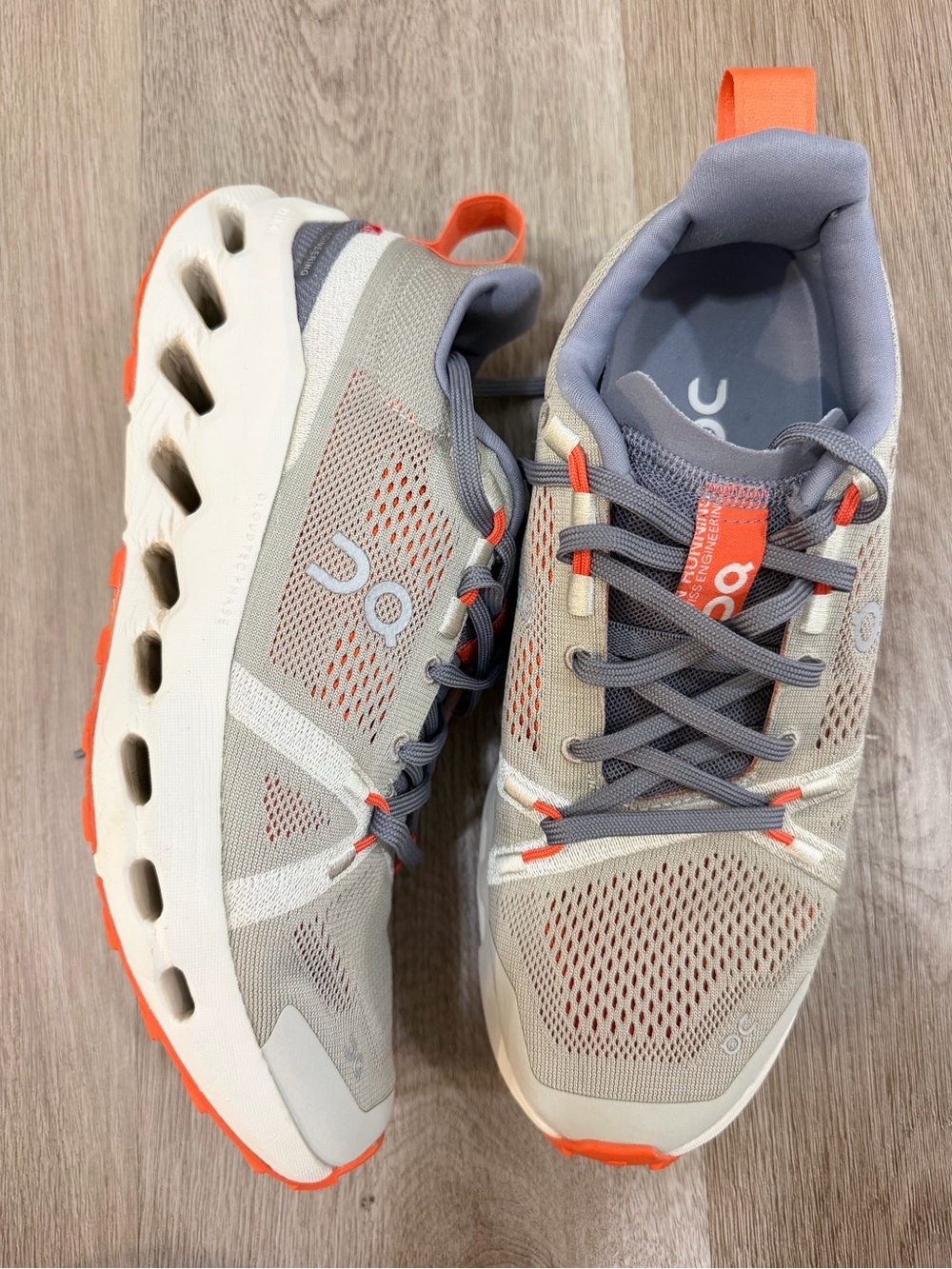 On Running Kids Sneakers in Gray with Orange Accents